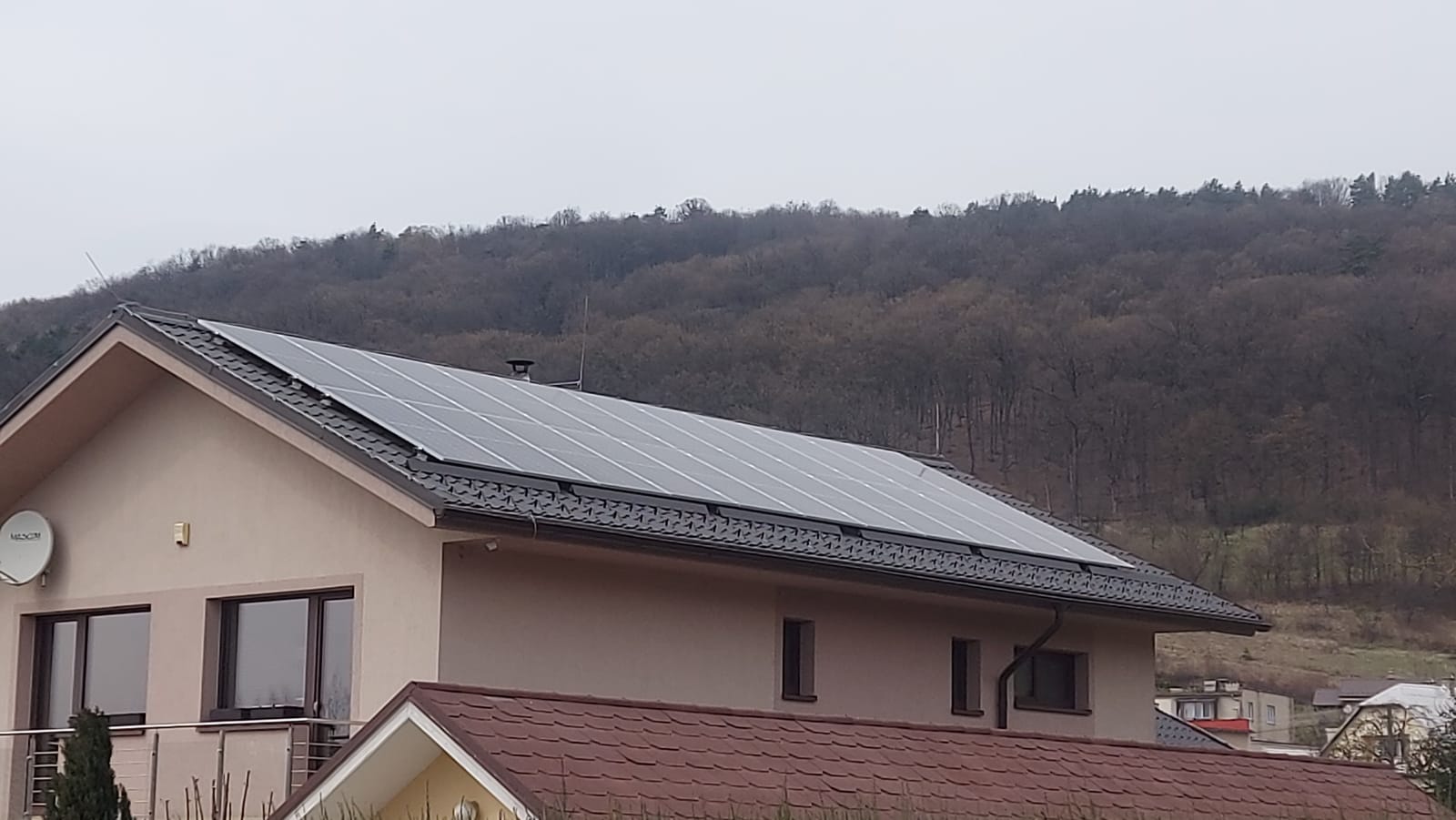 Hybridná fotovoltaická elektráreň s výkonom 10,12 kWp - Trenčiansky kraj